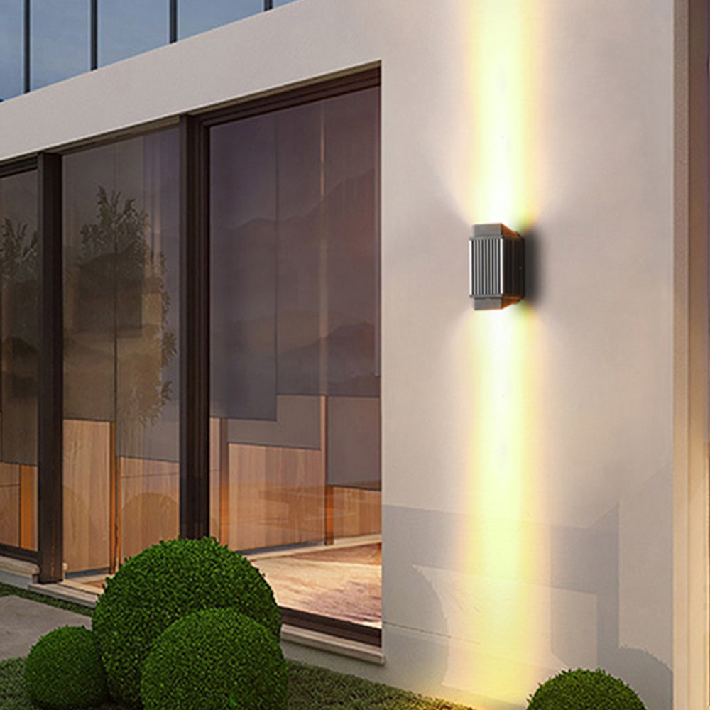 Orr Wall Lamp
