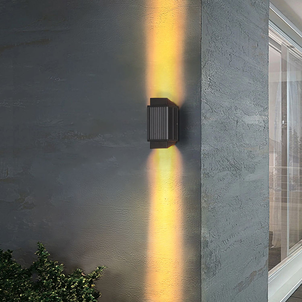 Orr Wall Lamp