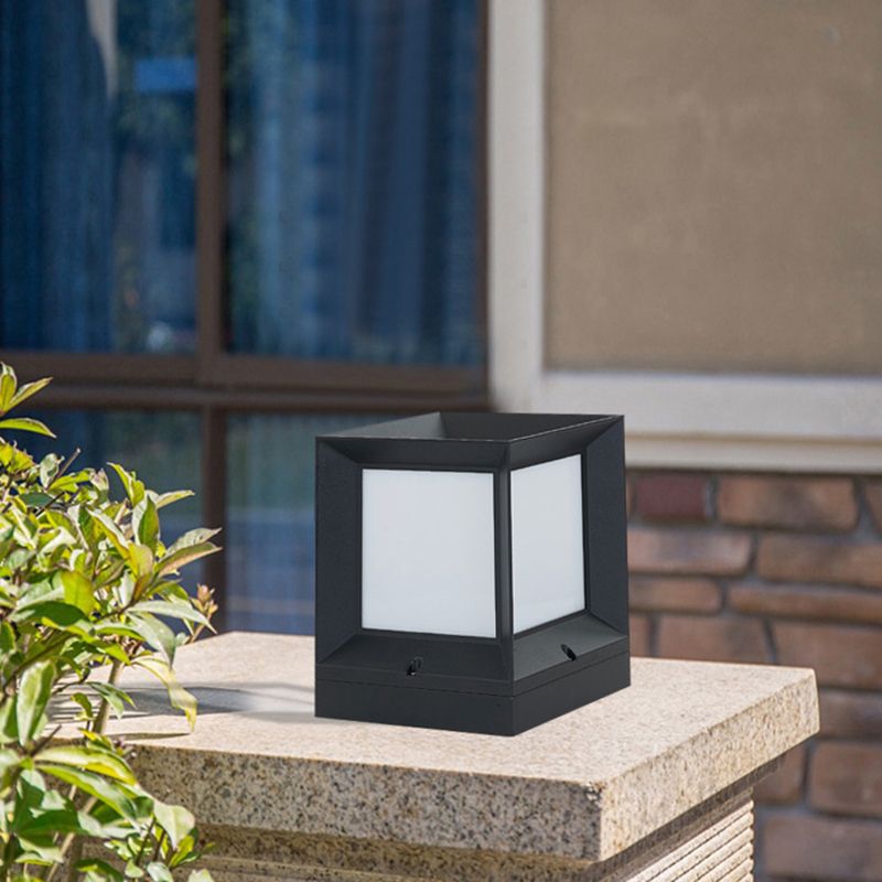 Riley Outdoor Floor Lamp