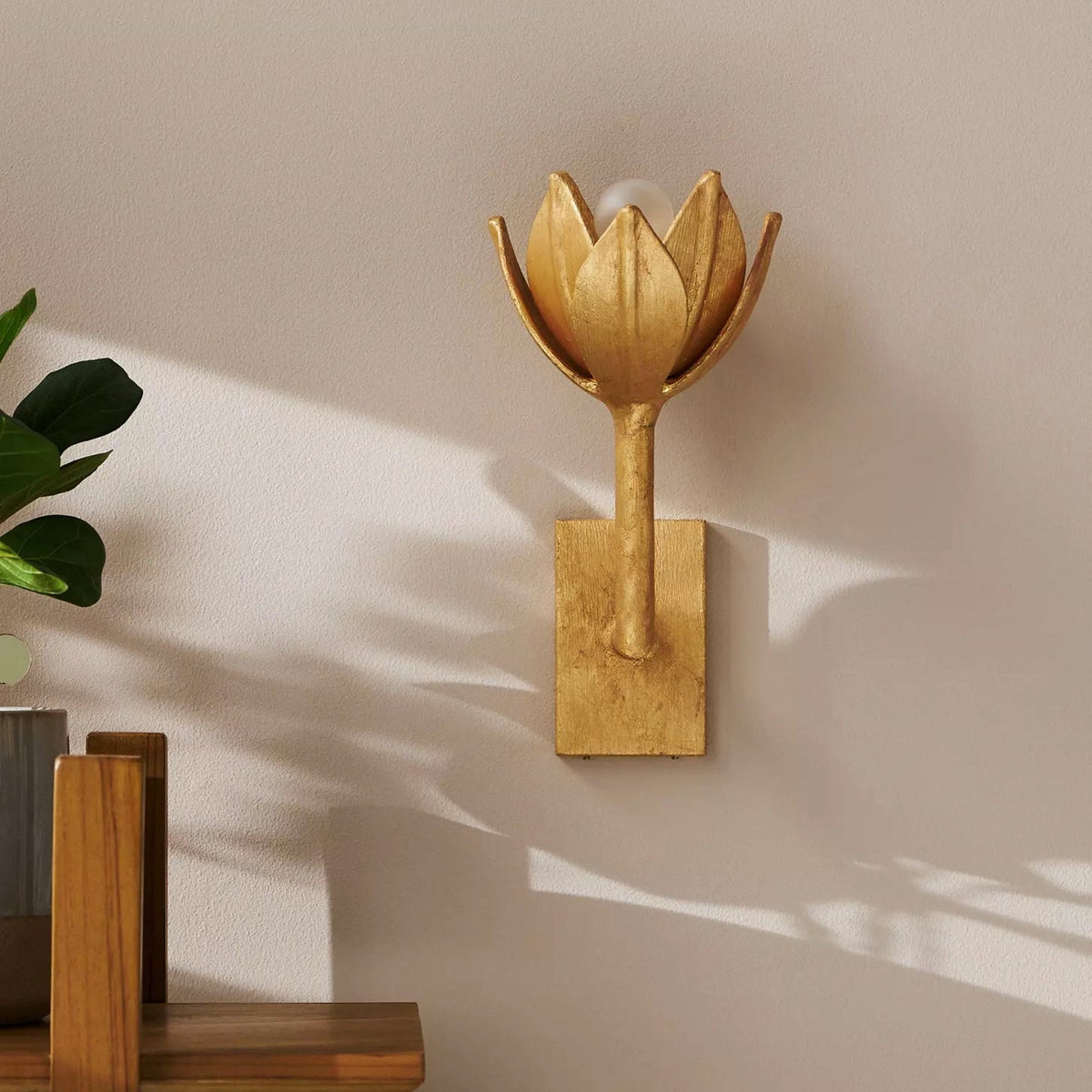 Kristy Wall Lamp Flower