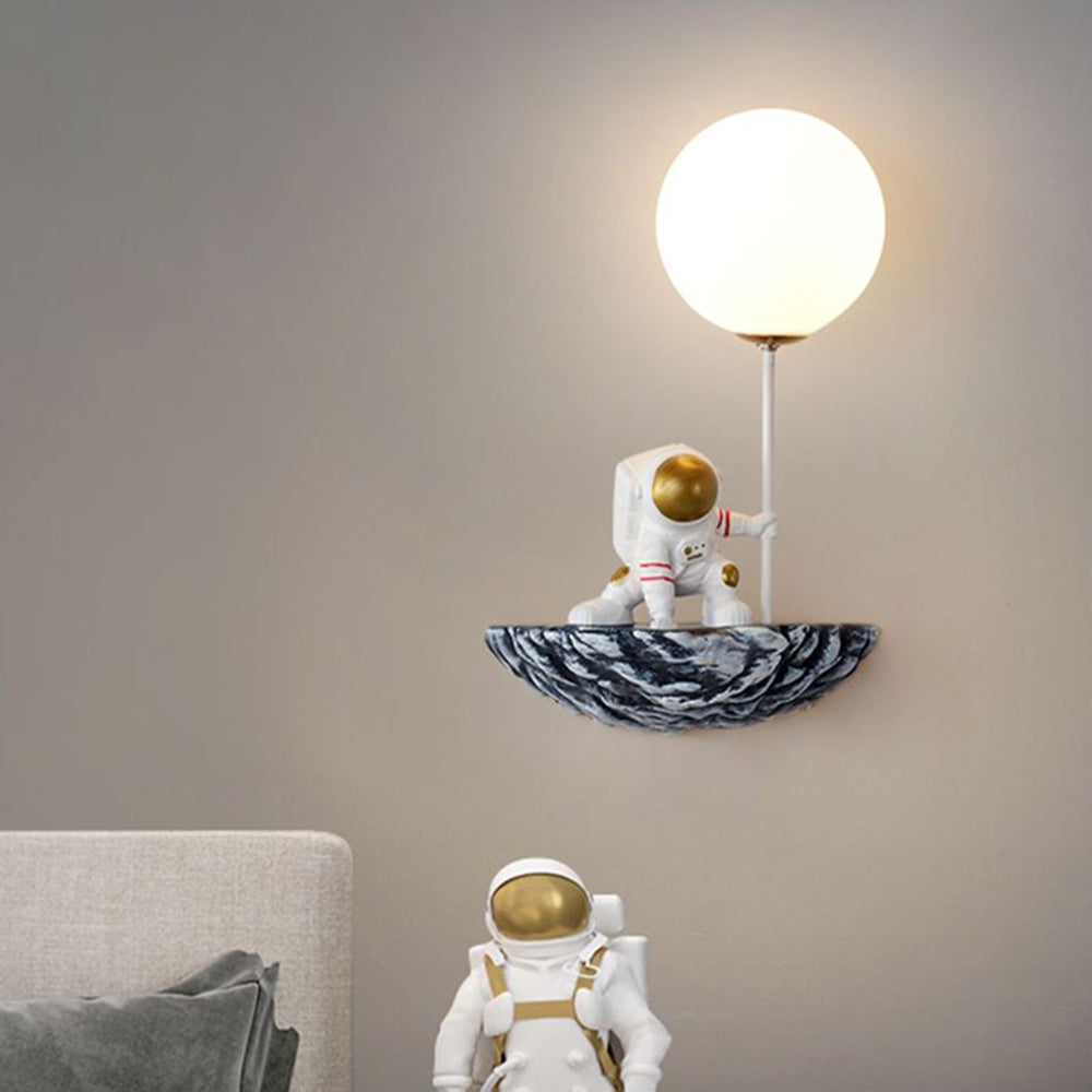 Astronaut Glass Wall Lamp | 3 Colours