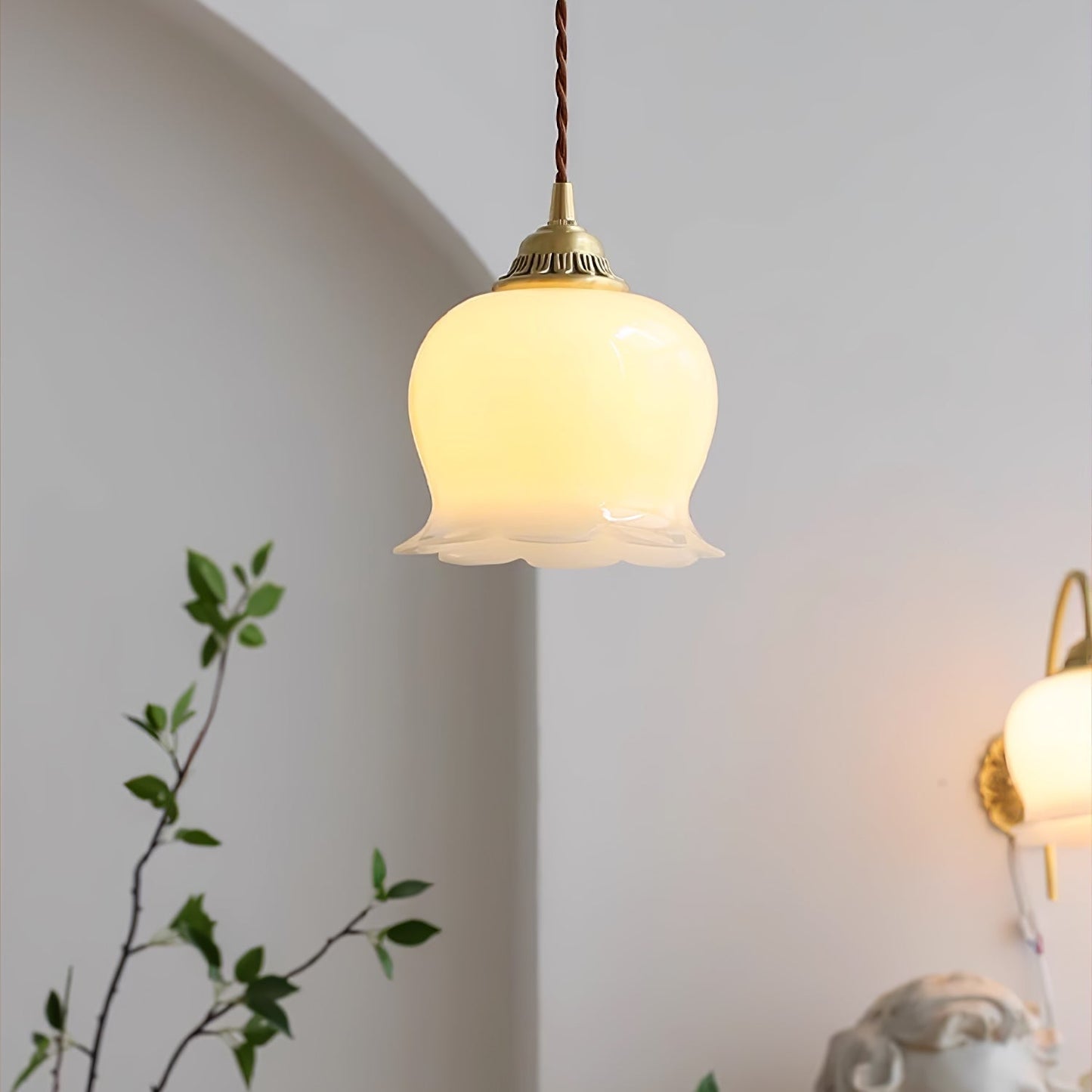 Nature's Glow | Pendant Lamp with Adjustable Height & Floral Design | Elegant Lighting for Serene Ambiance 9