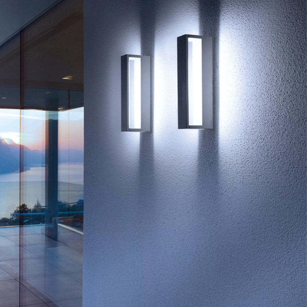 Hollow Outdoor Wall Lamp | Black/White