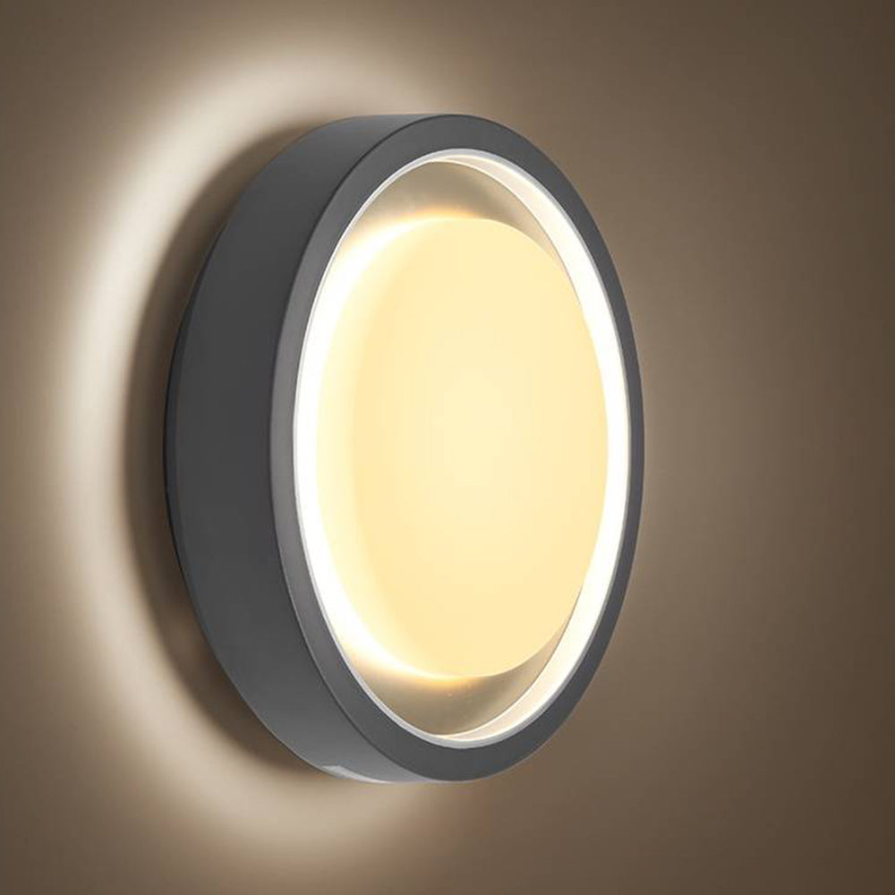 Circular Metal Outdoor Wall Lamp