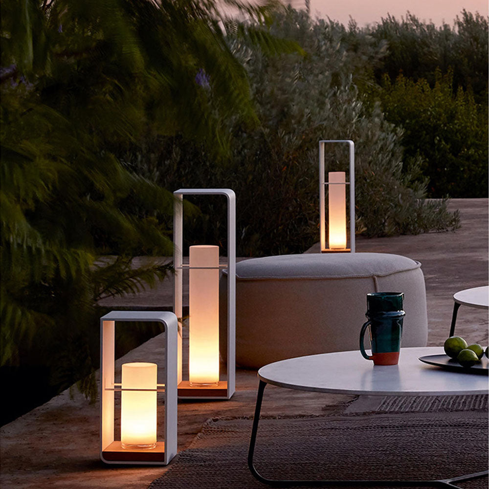 Ray Outdoor Floor Lamp | 3 Sizes | 4 Bases