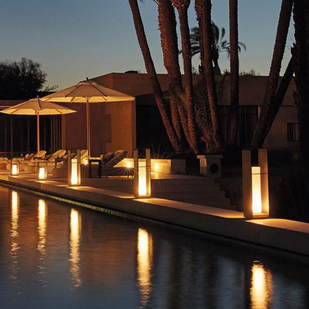 Ray Outdoor Floor Lamp | 3 Sizes | 4 Bases