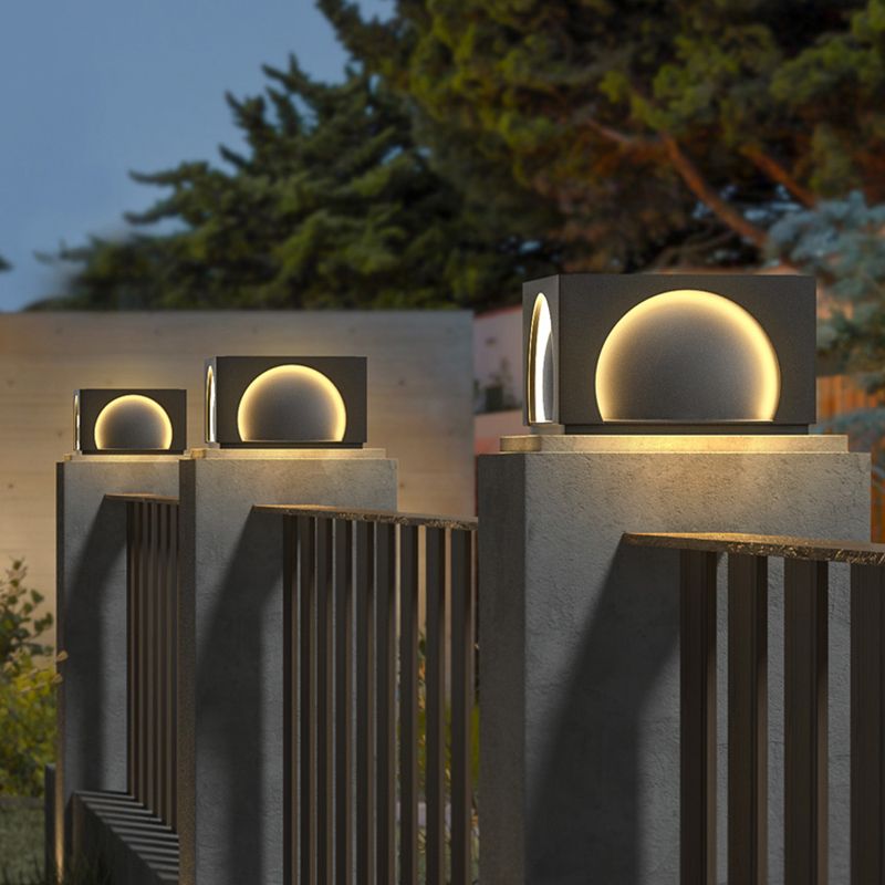 Solar Outdoor Pillar Lamp | Black