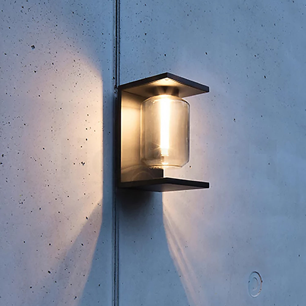 Solar Outdoor Wall Lamp | Black/Grey