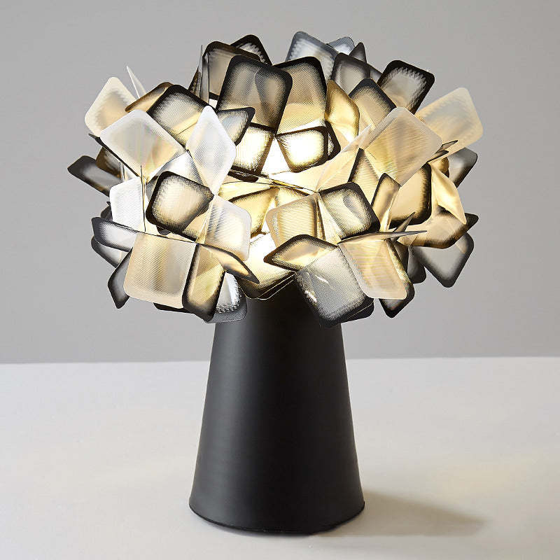 Petal Table Lamp