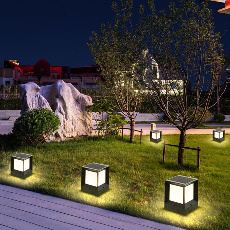 Riley Outdoor Floor Lamp