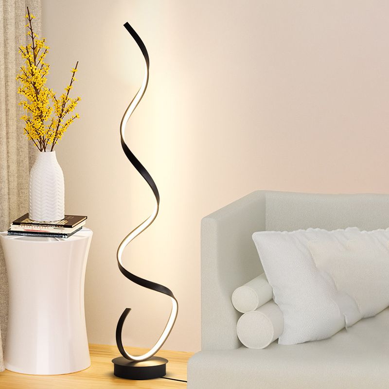 Louise steamline floor lamp detail
