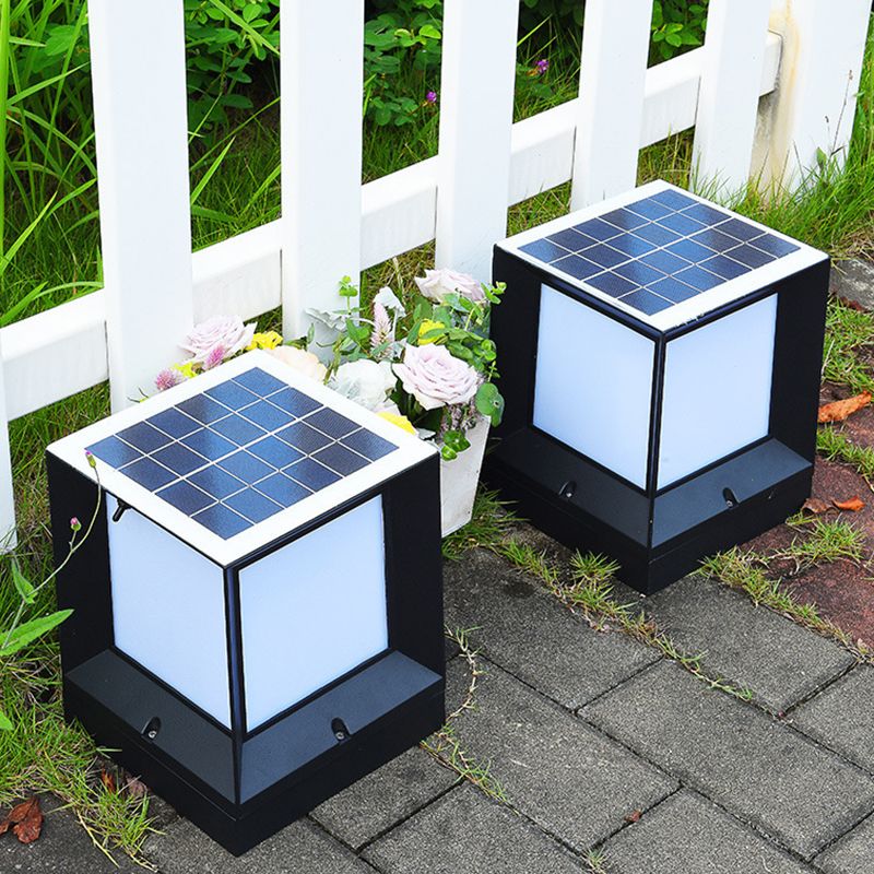 Riley Outdoor Floor Lamp
