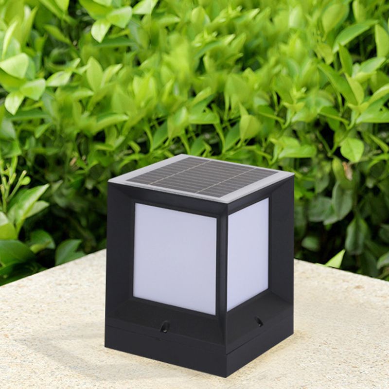 Riley Outdoor Floor Lamp