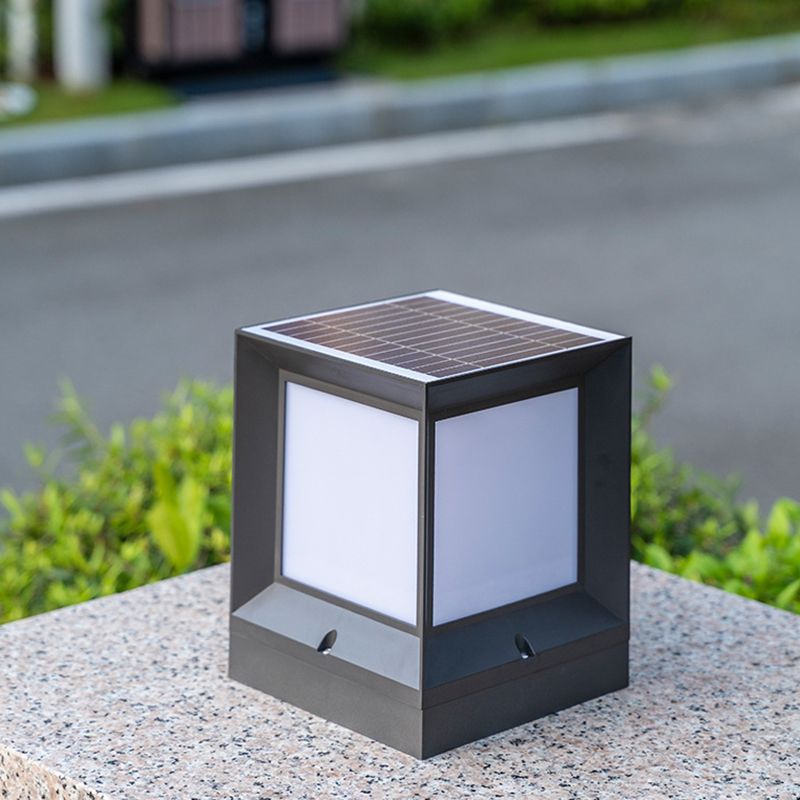Riley Outdoor Floor Lamp