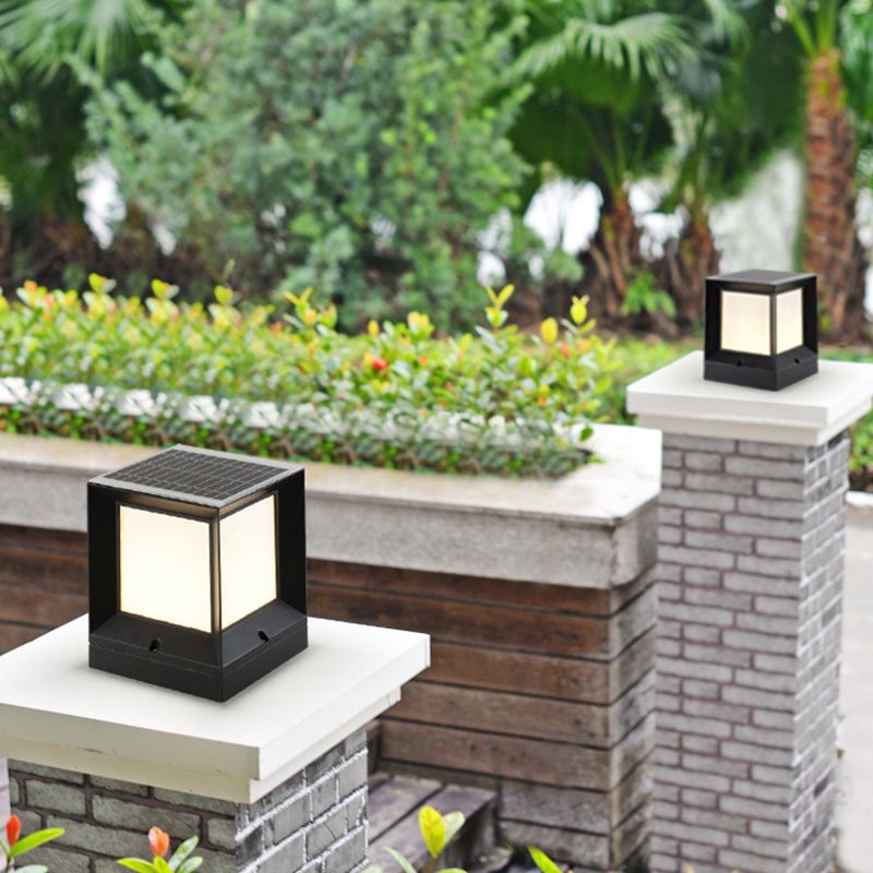Riley Outdoor Floor Lamp