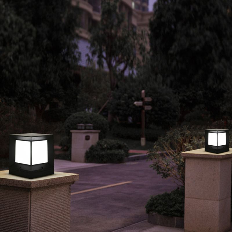 Riley Outdoor Floor Lamp