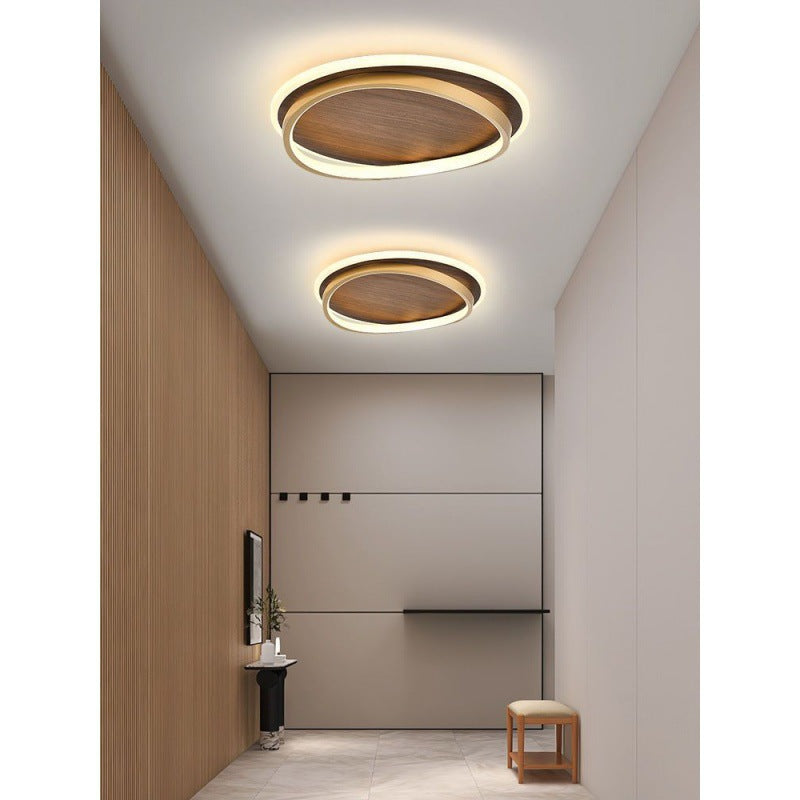 Lacey ceiling light detail