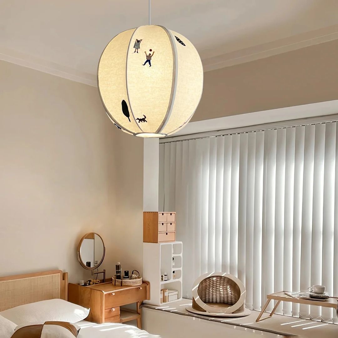 Ritta globe pendant detail