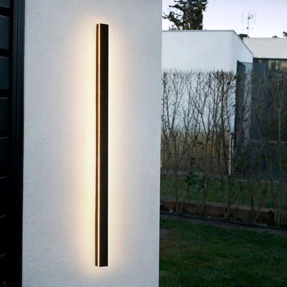 Edge Black Minimalist Linear Outdoor Wall Light