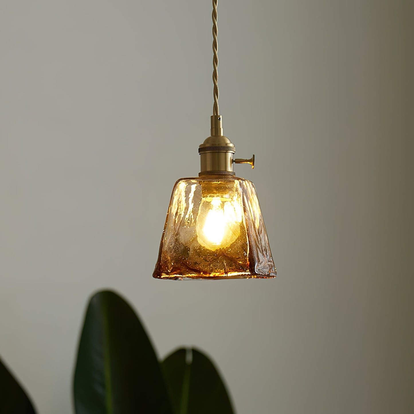 Amberlyn | Vintage Amber Glass Pendant Light with Adjustable Height | Elegant Illumination for Any Space 8