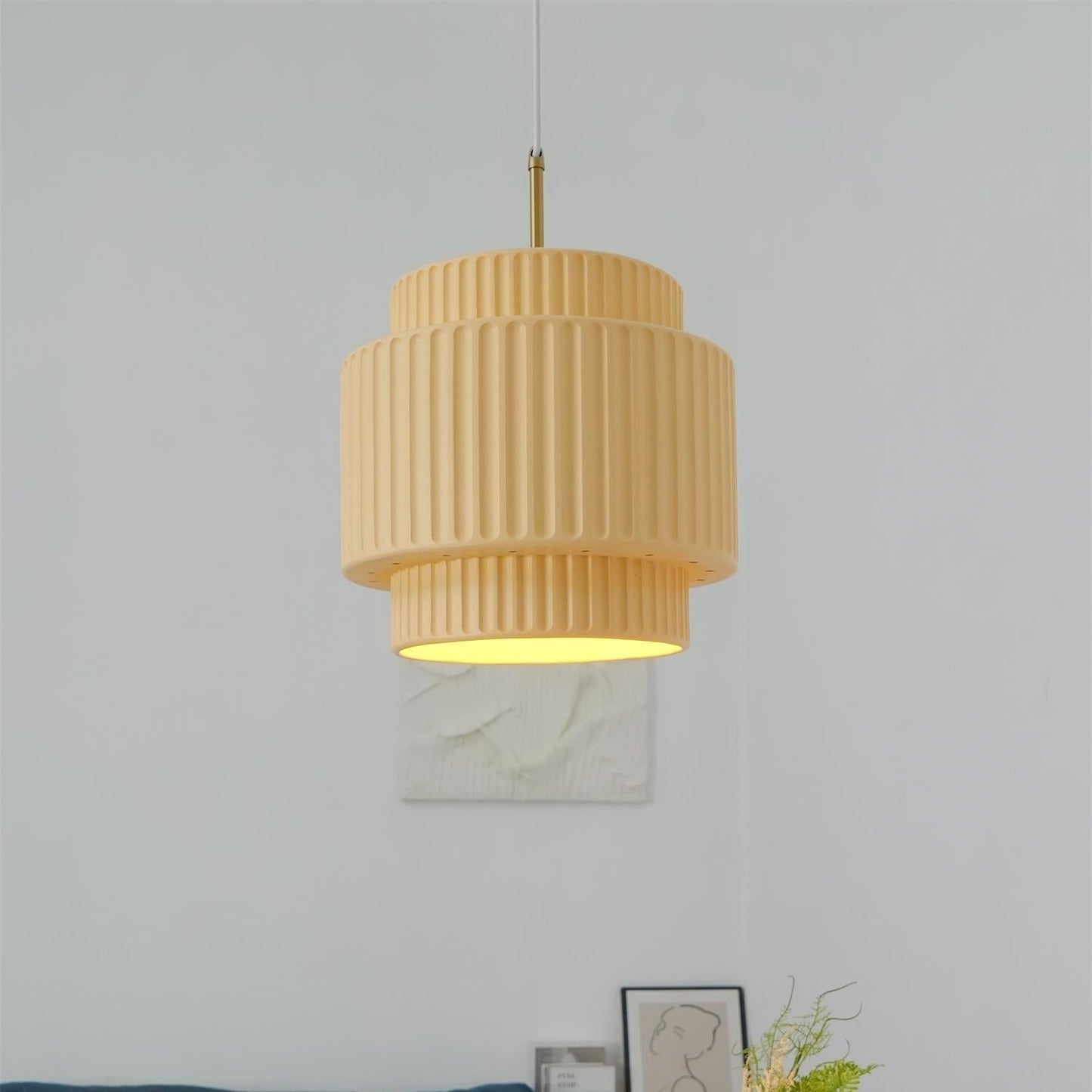 Elegant Ribbed Pendant Light with Adjustable Height | Modern Metal Design for Stylish Kitchen Pendant Lighting 4