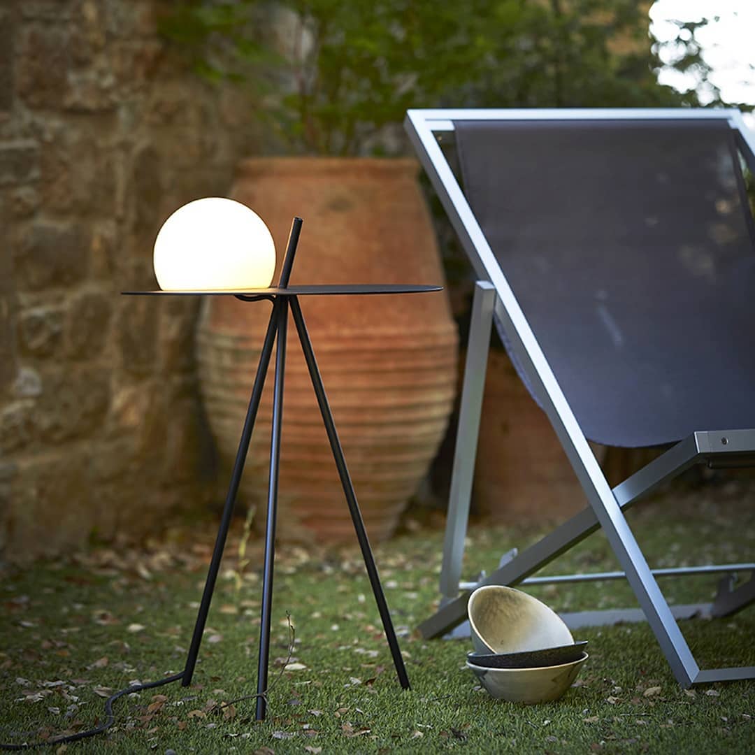 Elegant Solar Outdoor Lamp | Waterproof Tripod Design with Remote Control for Garden Ambiance 2
