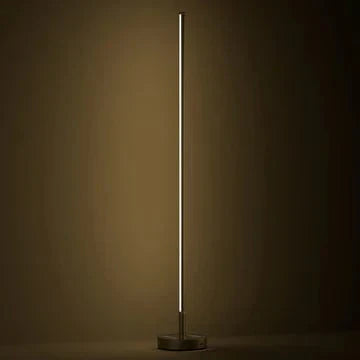 Elegant Solar Outdoor Lights | Majestic Floor Lamp with Wireless Charging | Durable Design for Patios and Gardens 8