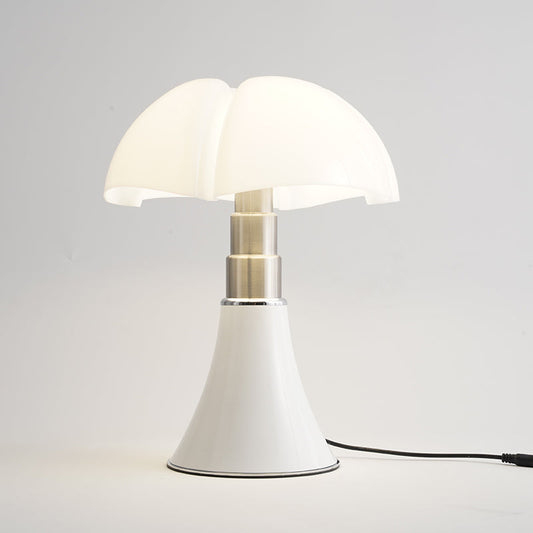 Elegant Vintage Table Lamp | Retro LED Design with Energy-Efficient Lighting for Sophisticated Ambiance 0