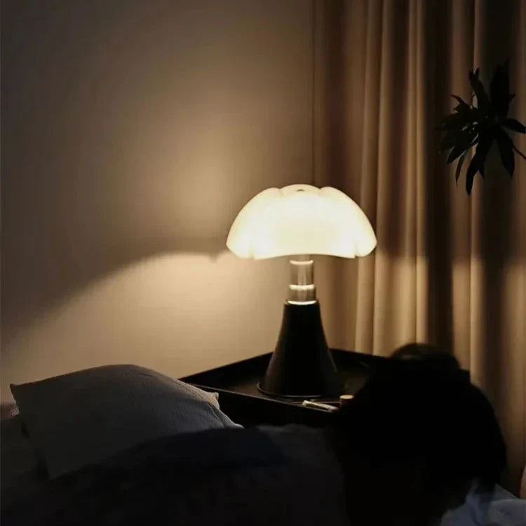 Elegant Vintage Table Lamp | Retro LED Design with Energy-Efficient Lighting for Sophisticated Ambiance 4