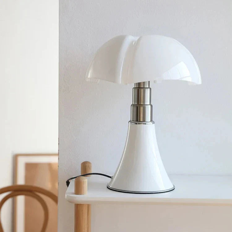 Elegant Vintage Table Lamp | Retro LED Design with Energy-Efficient Lighting for Sophisticated Ambiance 6