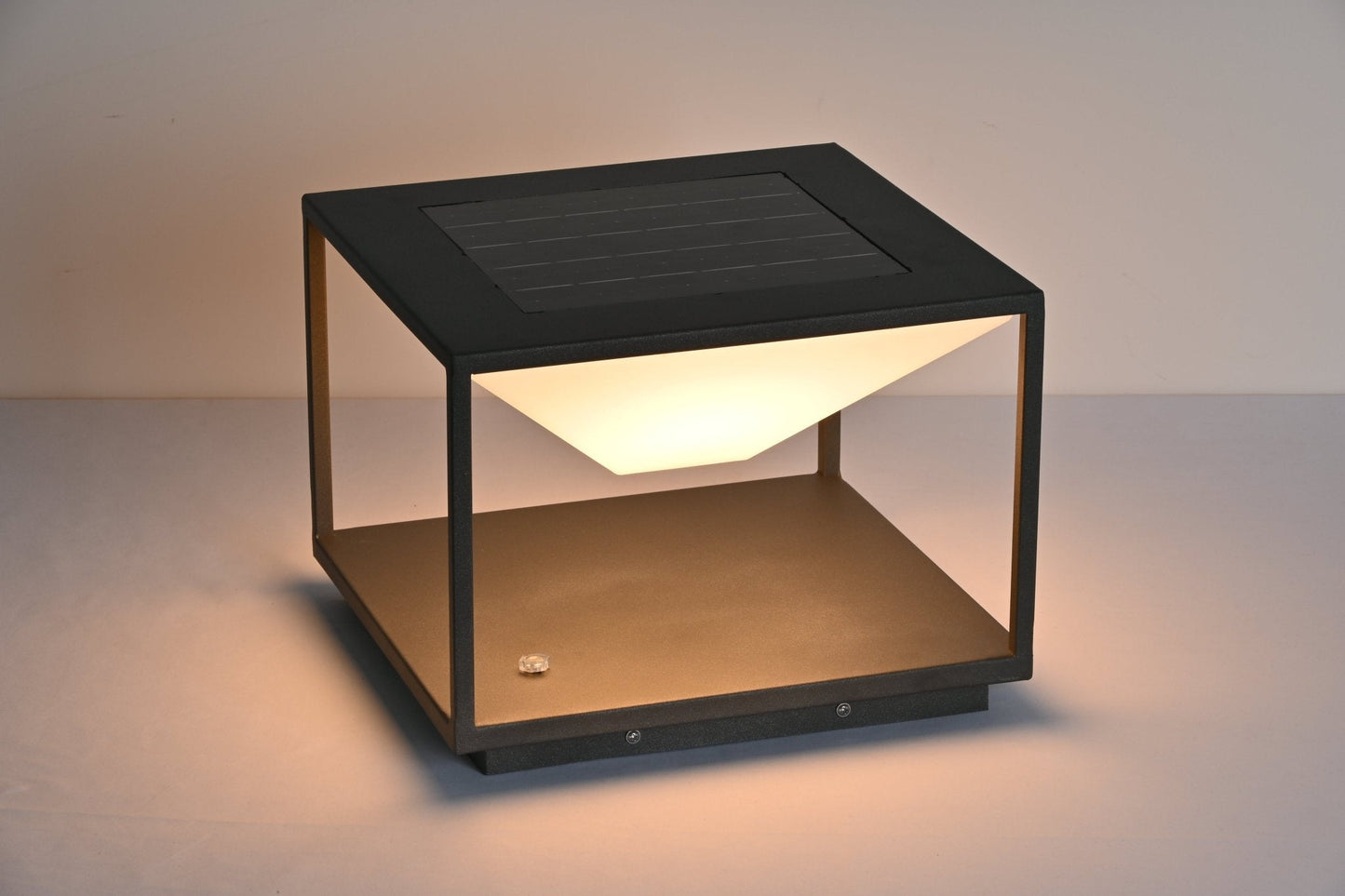 Geo Frame | Solar Outdoor Light with Waterproof Design & Remote Control | Eco-Friendly Illumination for Gardens and Patios 4