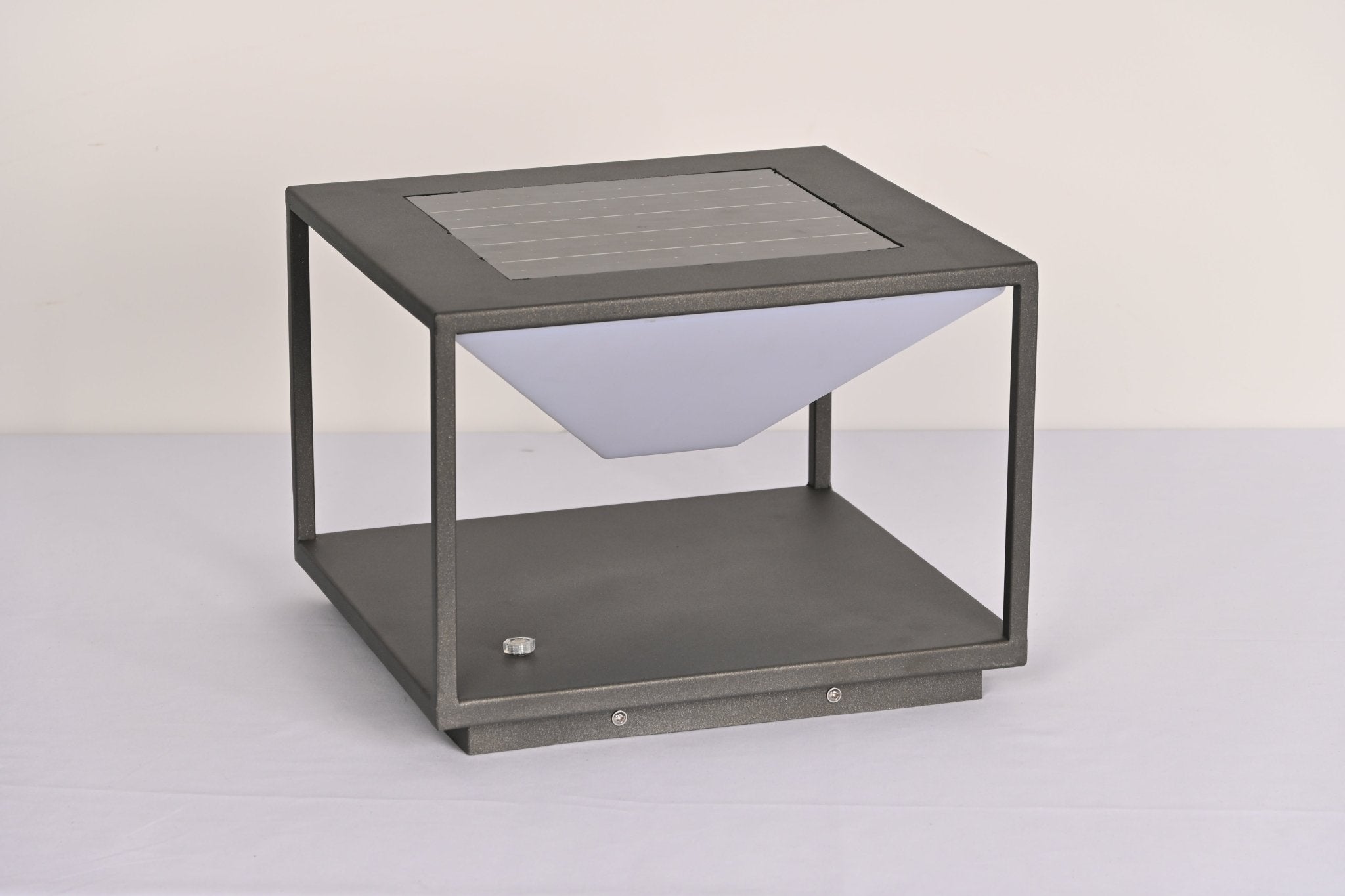 Geo Frame Solar Outdoor Light | Remote Control