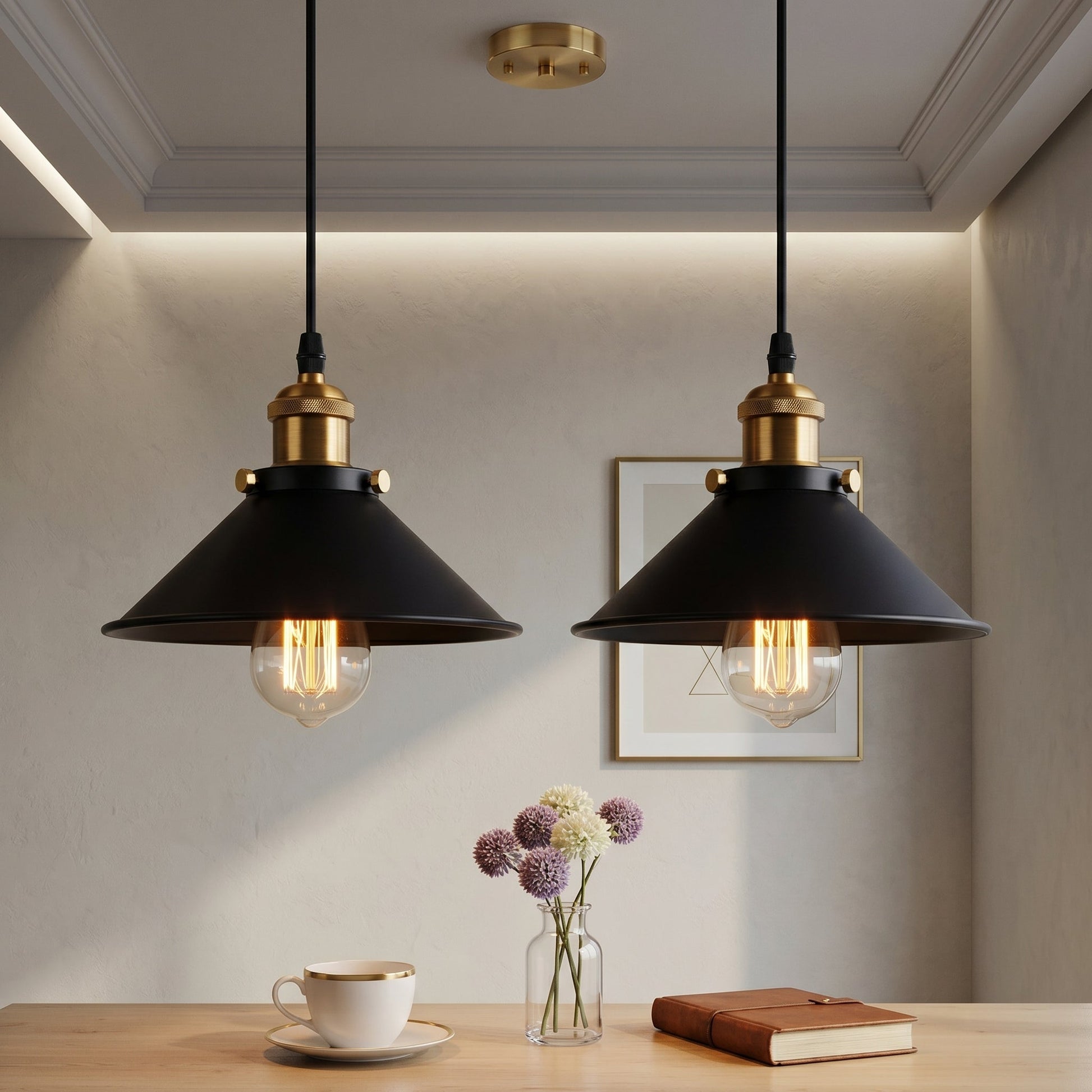 Kveld | Vintage Iron Pendant Light with Industrial Design | Adjustable Hanging Length for Focused Illumination 4