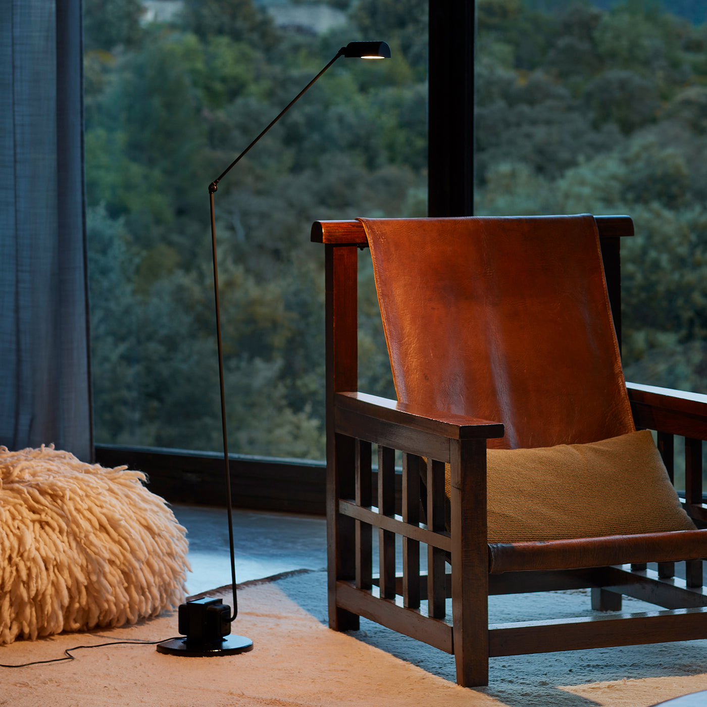 Lumen Daphine | Modern Floor Lamp with Adjustable Dual-Arm Design | Precision Task Lighting for Living Rooms 5