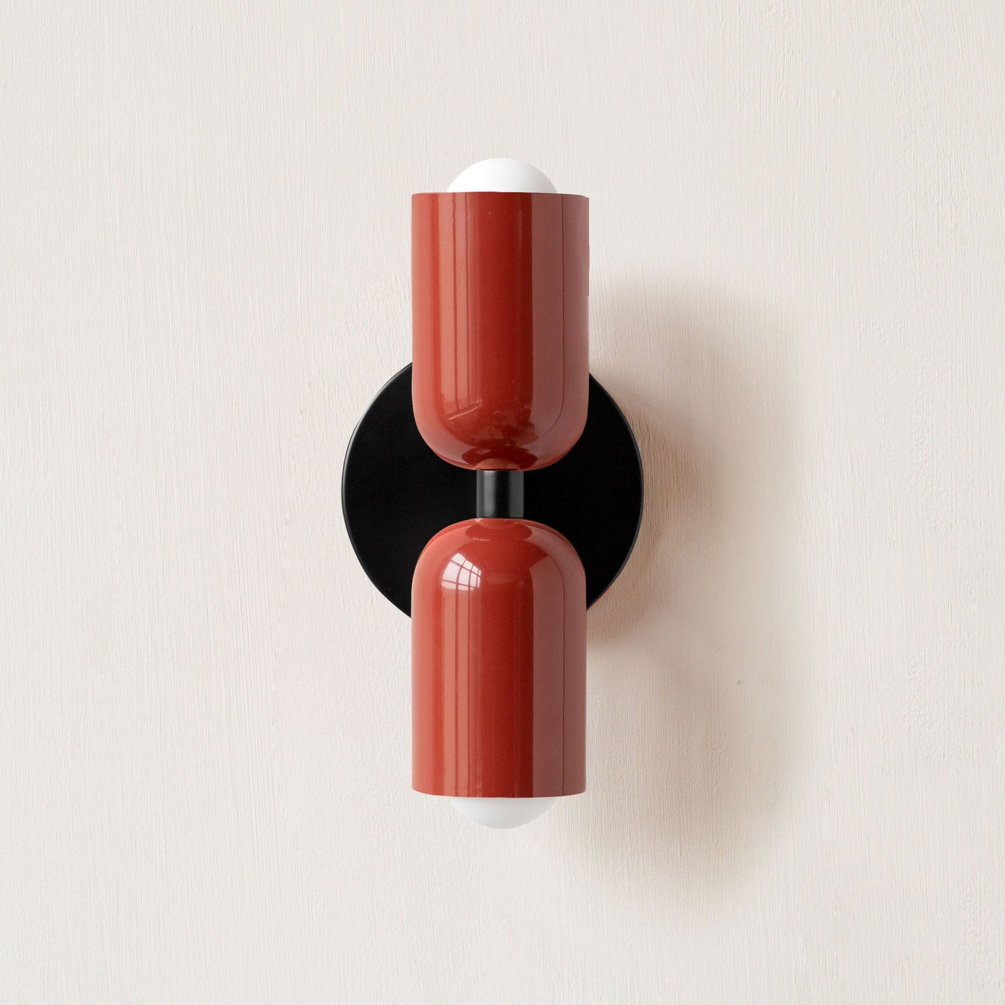 Lumen Vintage | Elegant Wall Sconce with Curved Glass Shade | Stylish Wall Lights for Timeless Bathroom Ambiance 11