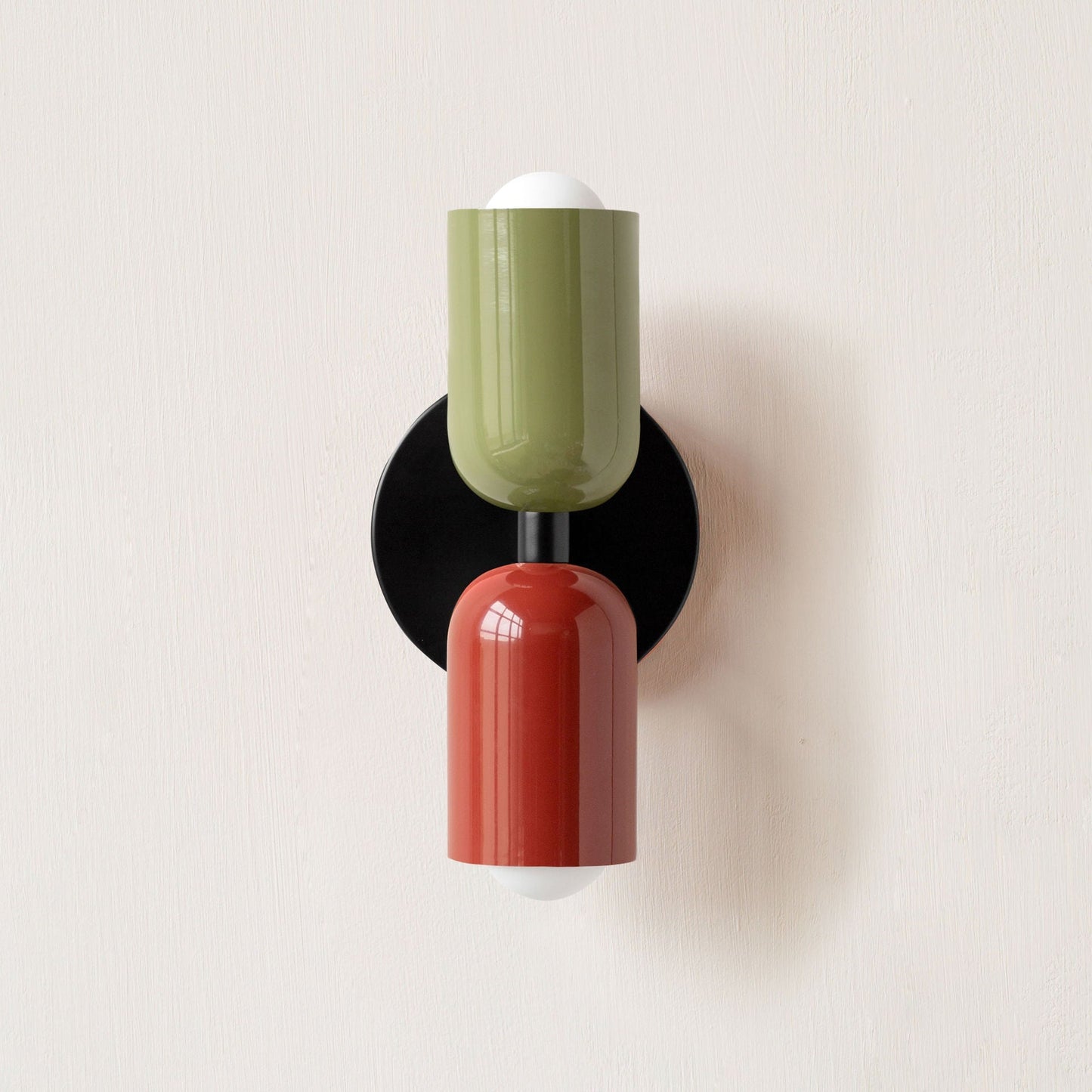 Lumen Vintage | Elegant Wall Sconce with Curved Glass Shade | Stylish Wall Lights for Timeless Bathroom Ambiance 14