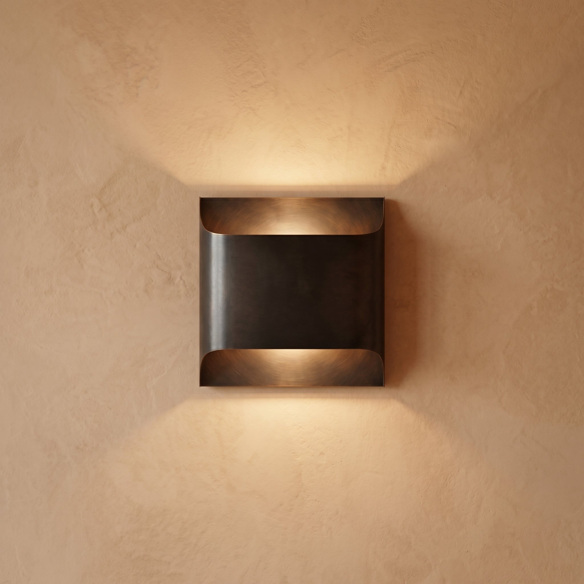 Fluted Wall Sconce | 2 Finishes