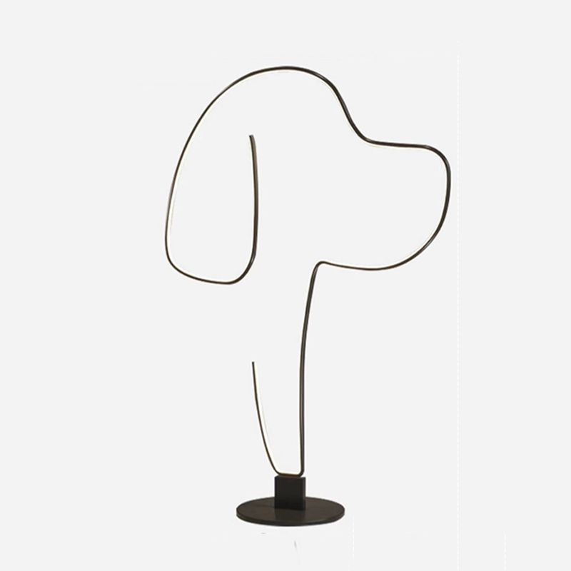 Edge Cat/Dog LED Floor Lamp | Modern Linear