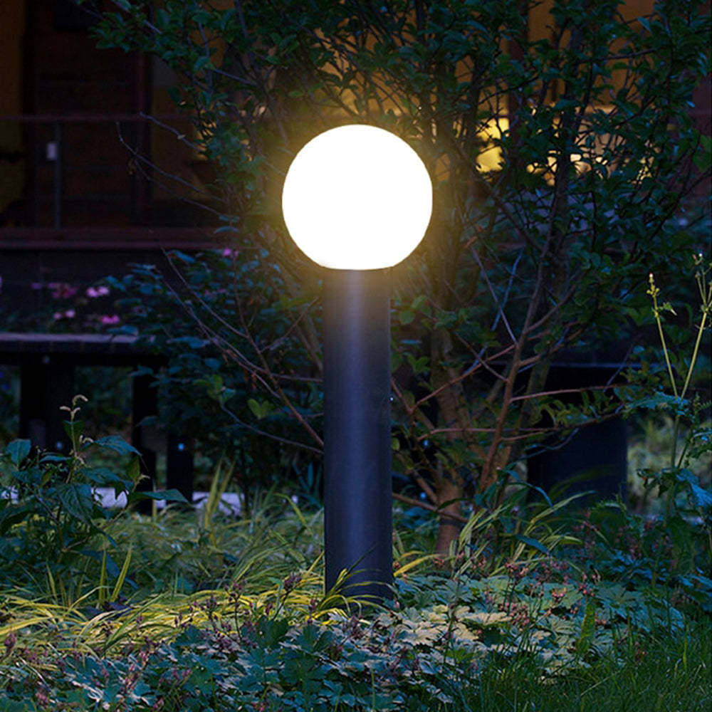 Modern LED Outdoor Lamp | Sleek Metal Design for Pathway Illumination 3