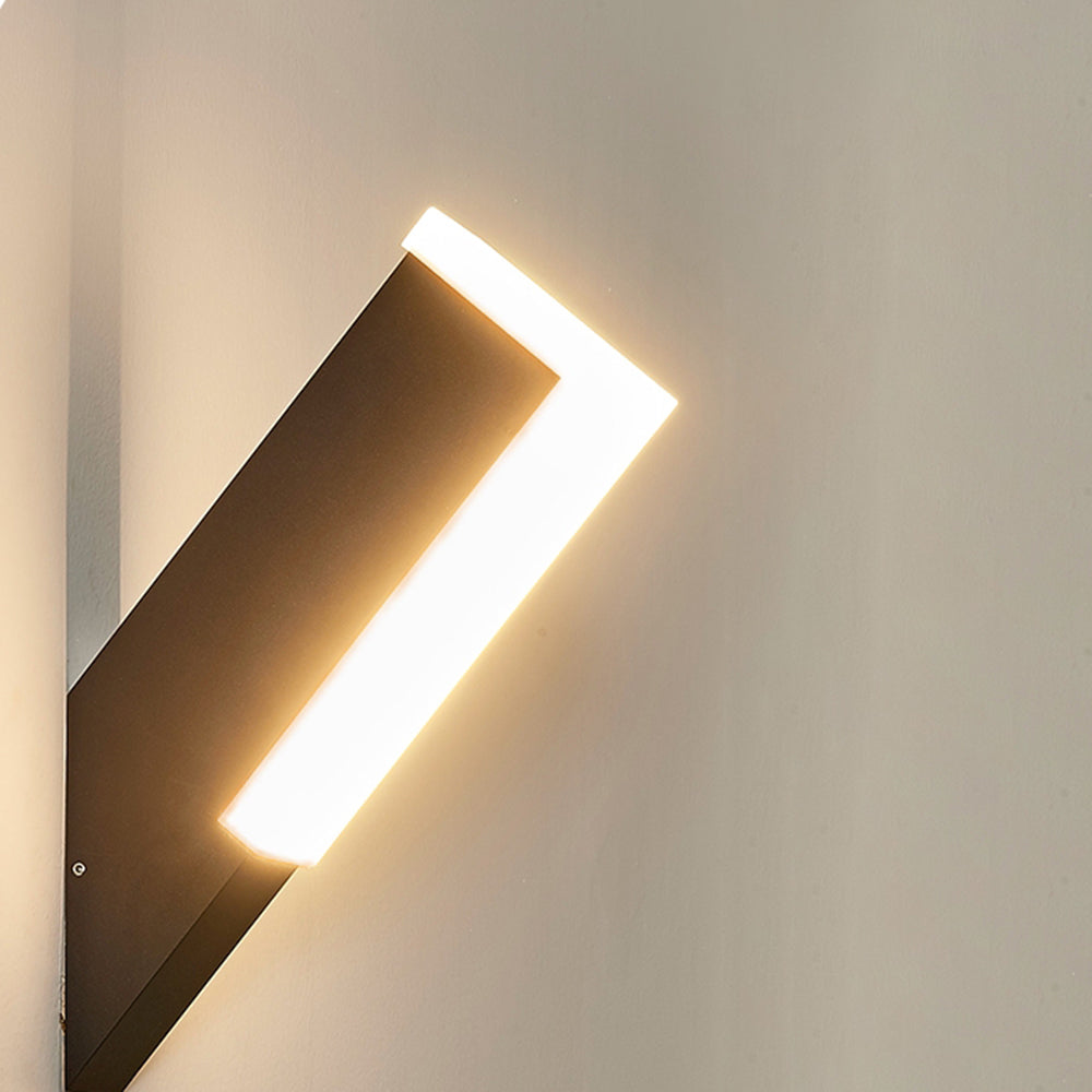 Geometric Outdoor Wall Lamp