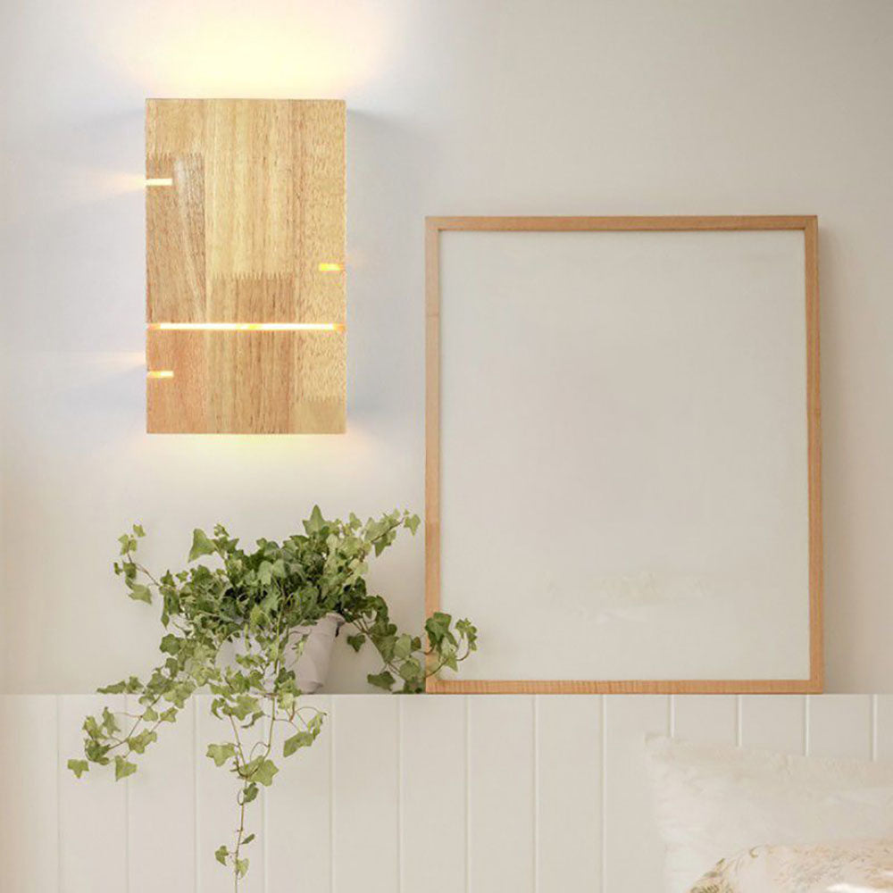Muto Minimalist Wood Wall Lamp