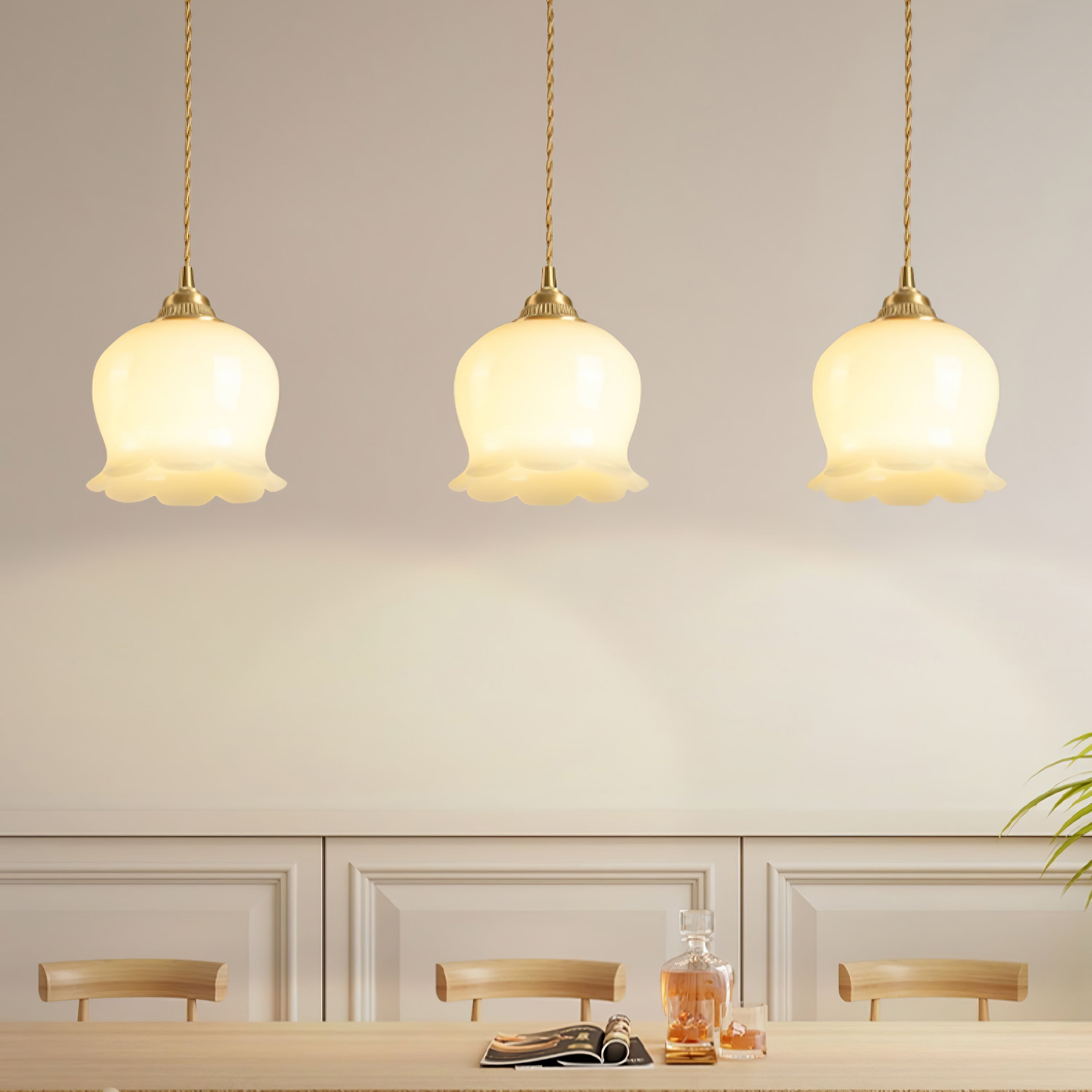 Valley Flower Pendant Lamp | White/Beige