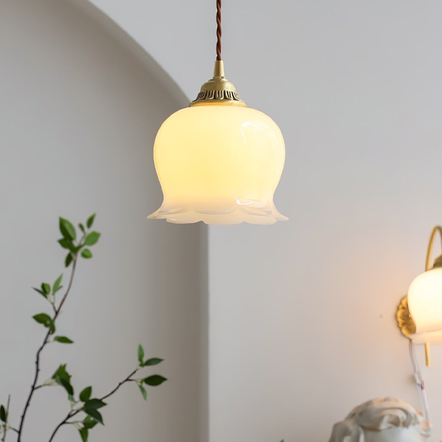 Nature's Glow | Pendant Lamp with Adjustable Height & Floral Design | Elegant Lighting for Serene Ambiance 7