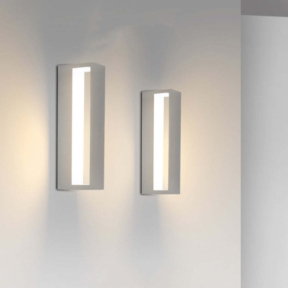 Hollow Outdoor Wall Lamp | Black/White