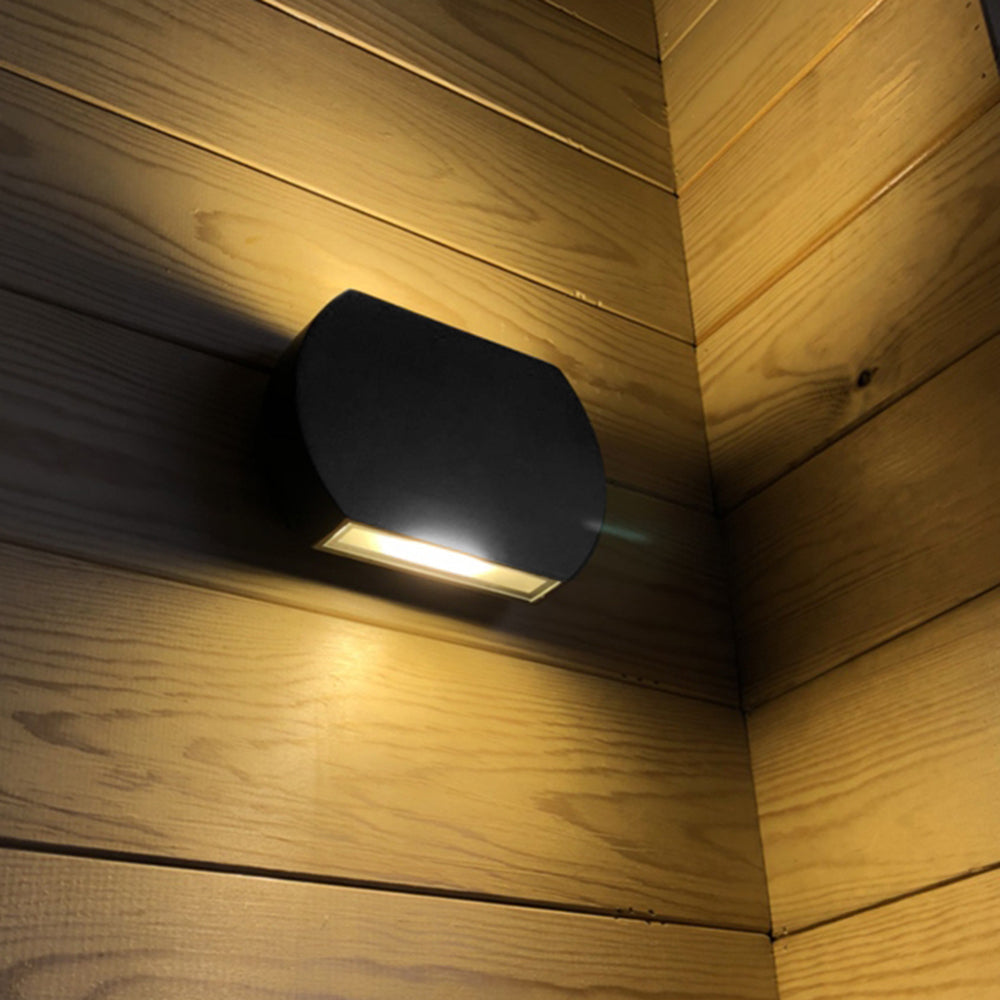 Ray Collection | Modern Outdoor Wall Lantern with Warm Light | Durable Aluminium & Glass Design for Elegant Outdoor Spaces 5