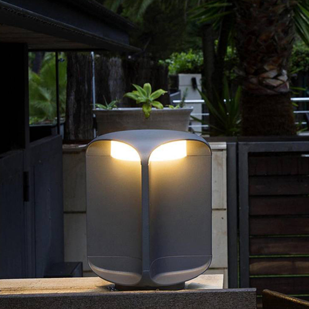 Minimalist Outdoor Floor Lamp | Black/Grey