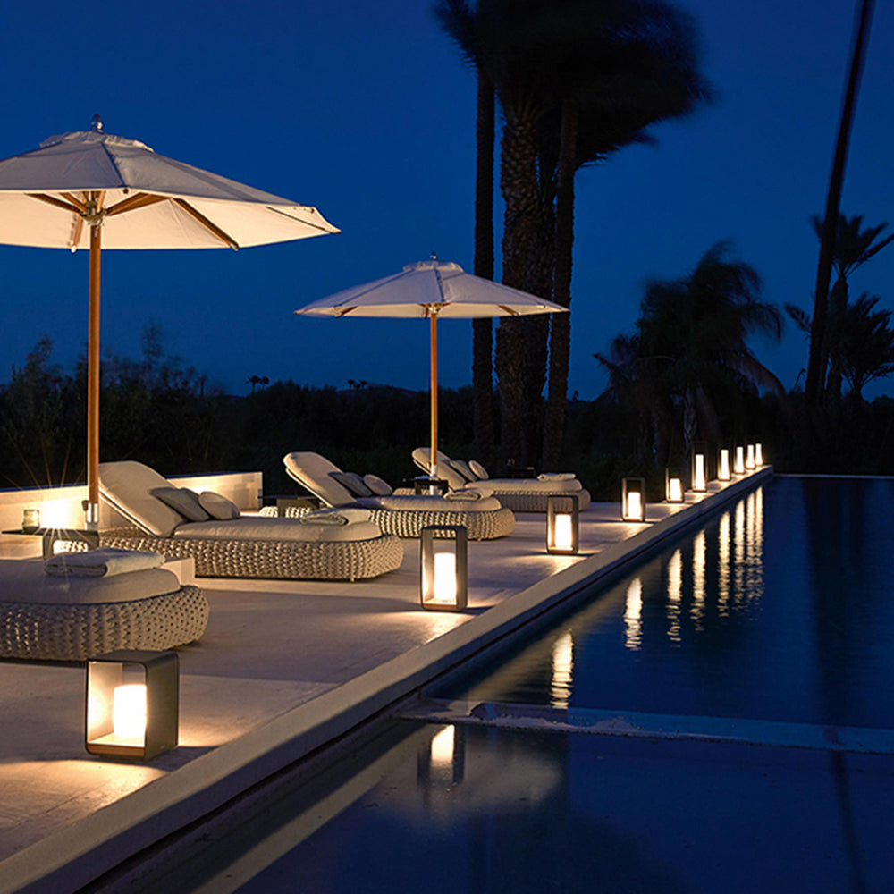 Ray Outdoor Floor Lamp | 3 Sizes | 4 Bases