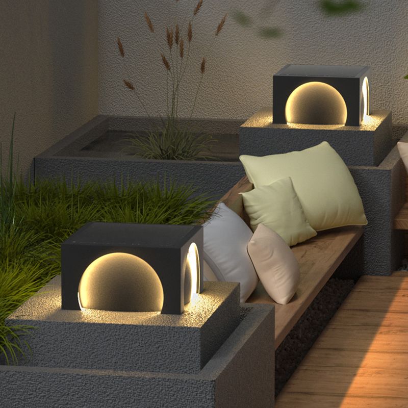 Solar Outdoor Pillar Lamp | Black