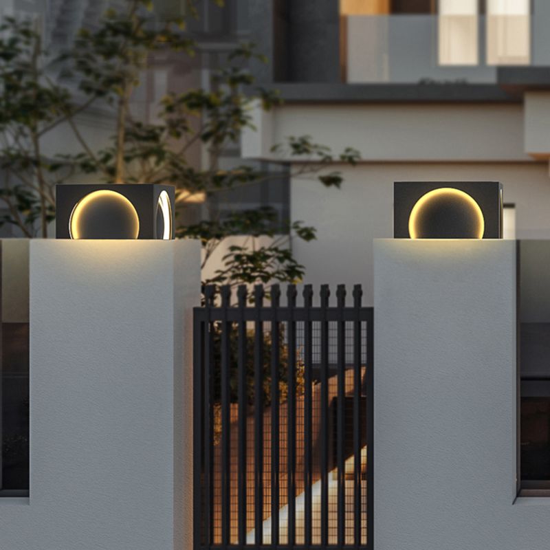 Solar Outdoor Pillar Lamp | Black