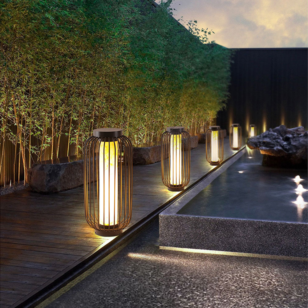 Ray Collection | Solar Outdoor Lantern with Antique Brass Finish | Durable Lighting for Inviting Outdoor Spaces 5